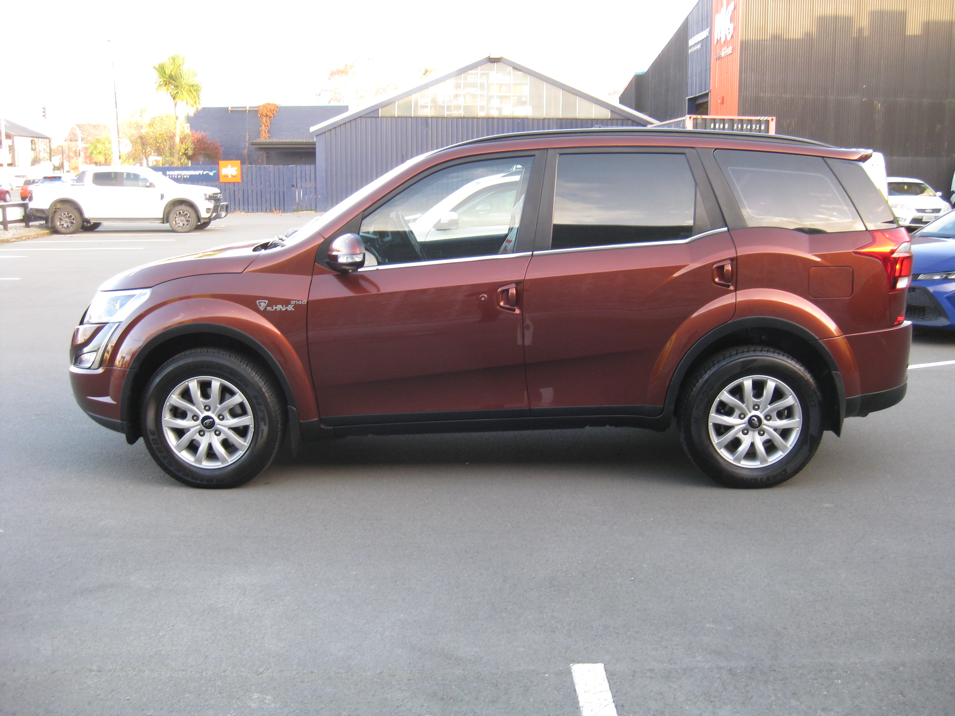 MAHINDRA XUV STATIONWAGON 2013-CURRENT